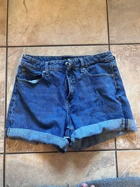 Free Assembly Denim Shorts Women’s Size 10 Mid Rise Blue Jean Shorts
